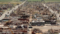 Greenburg KS after tornado of May, 2007 (FEMA)